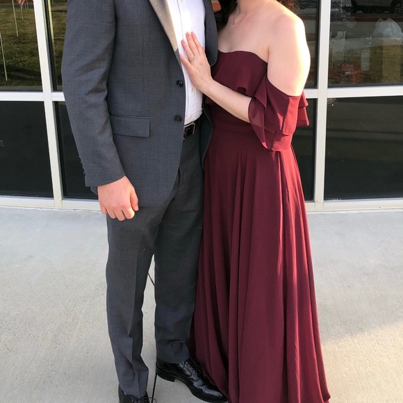 Kennedy Blue Allison bridesmaid dress, color Bordeaux, size 6 - Picture 2 of 14